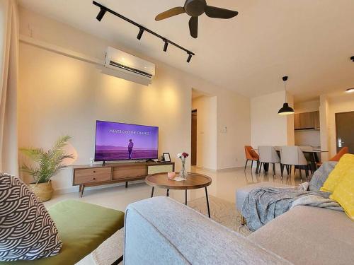 15 Mins CIQ - 6 Pax 3 Bed,Free Netflix & Parking