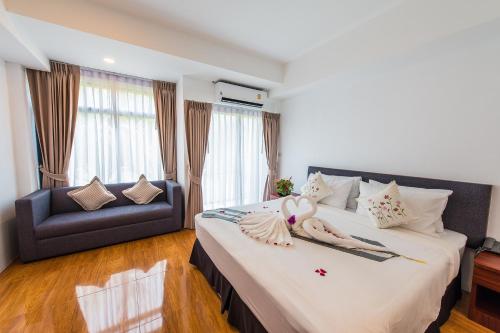 room detail thumbnail 0