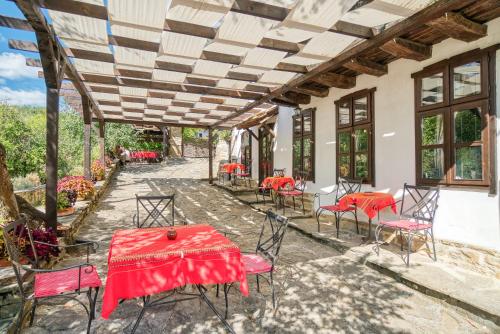 Restorāns, Dedovite Kashti in Stefanova