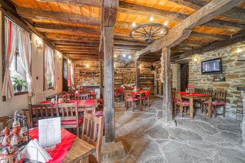 Restorāns, Dedovite Kashti in Stefanova