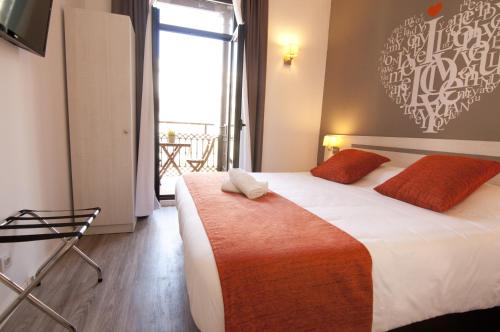 Hostal Live Barcelona - image 8