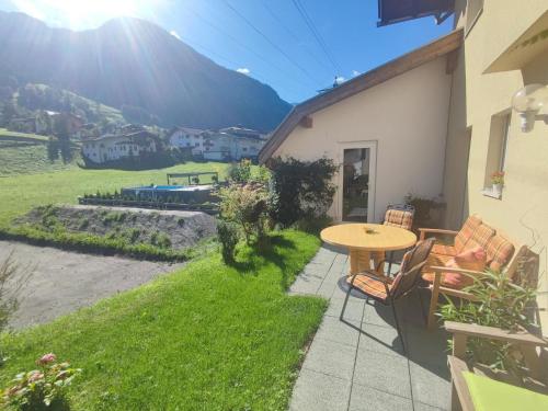 Great holiday home in Hippach with sunny terrace