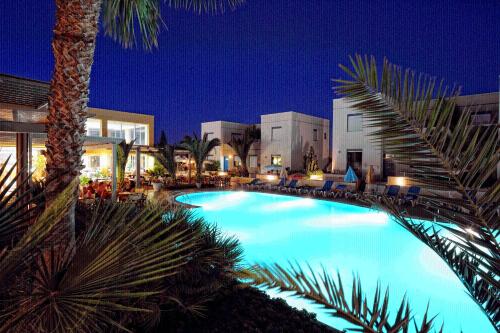 Meropi Hotel & Apartments - image 11