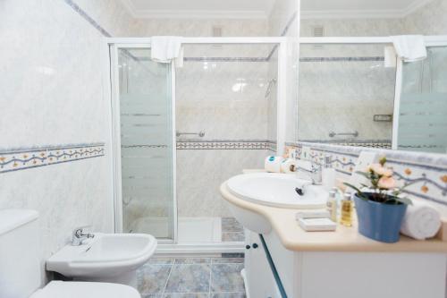 Stunning and colorful- 4Bd 2Bth- Santa Cruz, Sevilla (Foto 8)