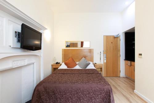 The Cleveland - image 9