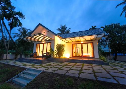 La Riva Kochi By VOYE HOMES - Private Pool Villa