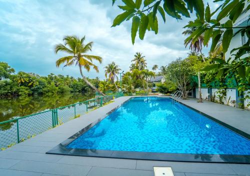 La Riva Kochi By VOYE HOMES - Private Pool Villa