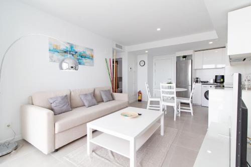 Global Vacacional, Apartamento con terraza, vistas al mar y a la piscina, Canet de Berenguer (fotografie 7)