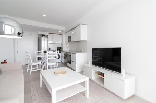 Global Vacacional, Apartamento con terraza, vistas al mar y a la piscina, Canet de Berenguer (fotografie 8)