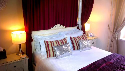 The Bath House Boutique B&B - IN-ROOM Breakfast - FREE parking - image 13