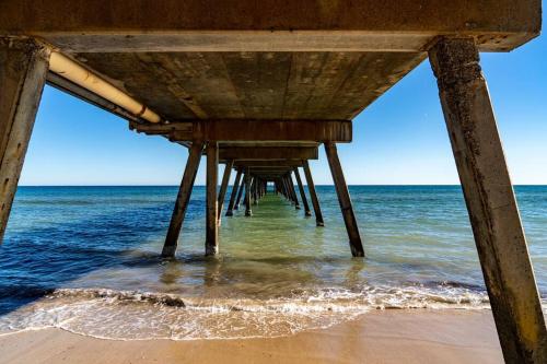 Beachy Keen in Gorgeous Henley Beach