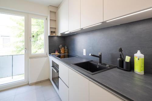 STAYY Bijou Balgrist Premium Apartment near Hospitals - 24h Self Check-in - Parking, Zürich (photo 3)