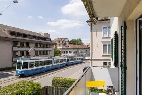 STAYY Bijou Balgrist Premium Apartment near Hospitals - 24h Self Check-in - Parking, Zürich (photo 10)