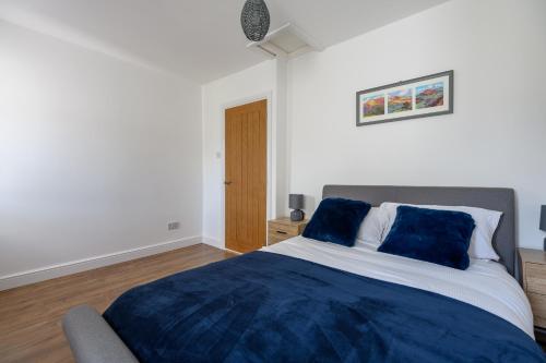 Monk Street Apartments by Abergavenny 3-Peak Properties