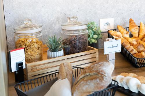 Ibis Budget Perpignan Sud - image 10