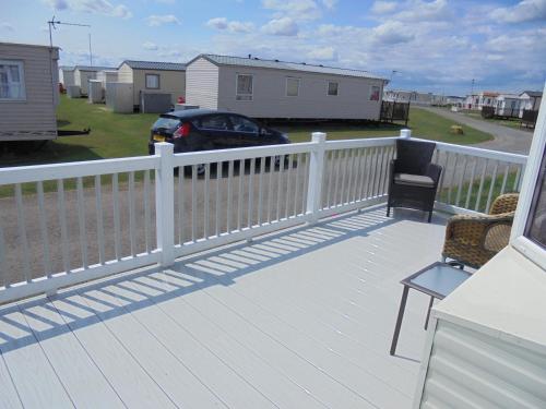 Balcony/terrace, Waterside: Waterside Salisbury:- 6 Berth Large Wrap Around Veranda in Ingoldmells