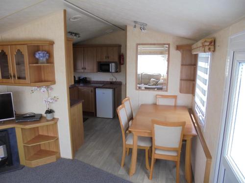 Facilities, Waterside: Waterside Salisbury:- 6 Berth Large Wrap Around Veranda in Ingoldmells
