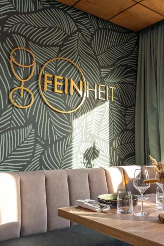 餐廳, Feinheit Hotel & Restaurant, Tor zu Hunsrück und Mittelrhein! (Feinheit Hotel & Restaurant, Tor zu Hunsruck und Mittelrhein!) in 哈爾森巴赫