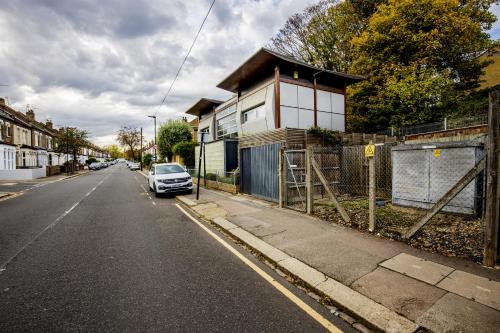 Manor House Studios By Morethanstays