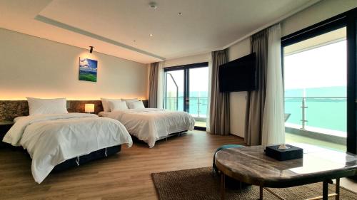 Triple Room with Sea View