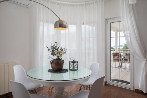 Apartments Tihi 4