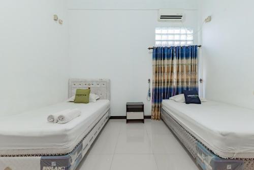 2 twin beds