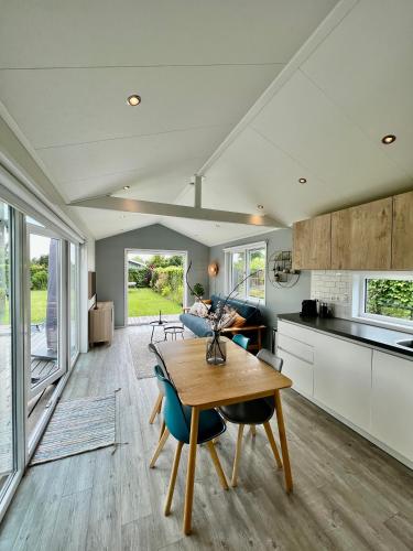 New - Waterfont Villa08 - Private Residence on a lake near Amsterdam in Baambrugse Zuwe