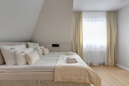 Two-Bedroom Apartment image 4