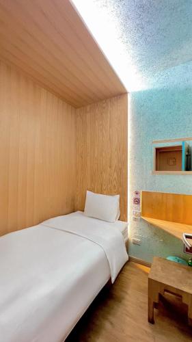 1 twin bed