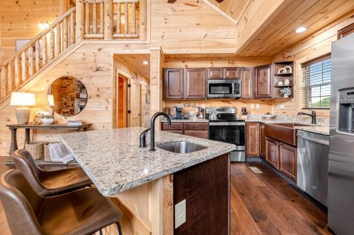 Smoky Mountain Reign in Sevierville, USA