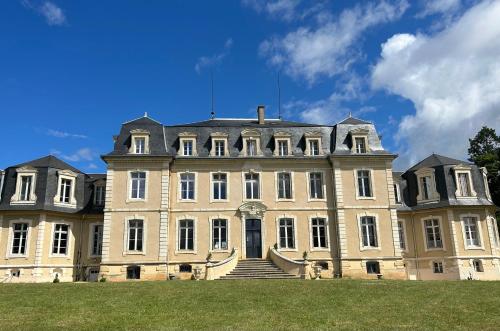 chambre romantique dans le château de la Bouchatte