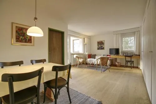 Residenza Lagrev 2 Zimmerwohnung - Nr 002 - Typ 21A - Hochparterre - Süd West in Sils im Engadin, Schweiz