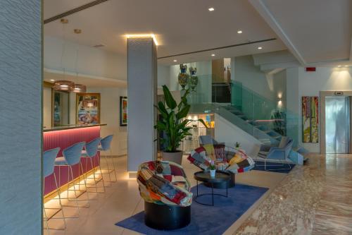 ردهة, Hotel Olivi Thermae Natural Spa in سيرموني