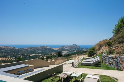 Epsilon Villa, Private Swimming Pool Garden, Panoramic Sunset