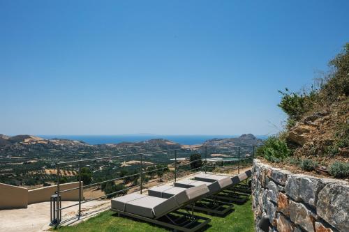 Epsilon Villa, Private Swimming Pool Garden, Panoramic Sunset