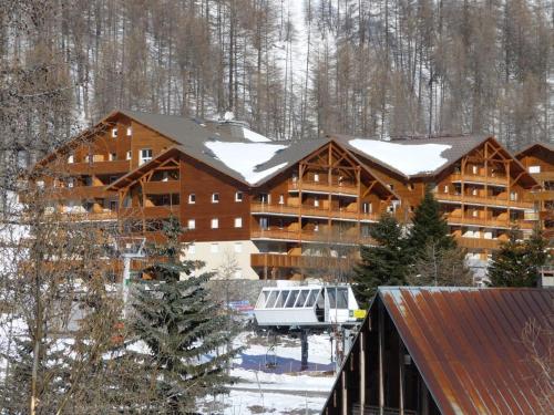 Terrasses de Labrau - Res piscine - Location saisonnière - Allos