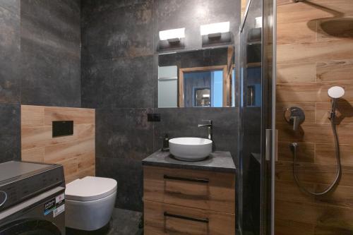 Apartment image 5