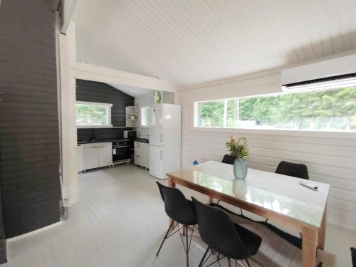 . Lake Cottage with sauna (near City)
