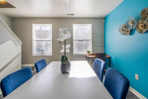 Huge & Unique 2BR/1BA Pet-friendly Family Condo in Baltimore, USA