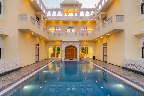 StayVista's Panna Garh - Rajsamand - Private Pool with Bar & Indoor-Outdoor Activities