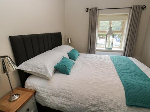 The Moorings, Wakefield