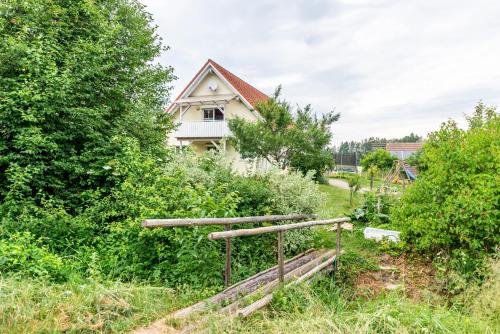 Beutenmühle Straussenfarm Erdgeschoss - Apartment - Owingen