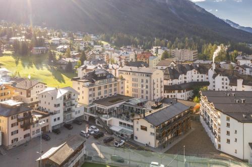 Hotel Lenzerhorn - image 2