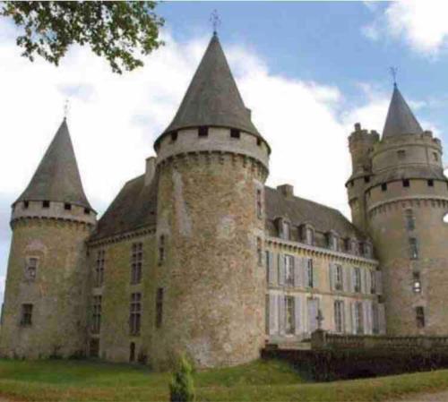 La Forge Maison de 110m2 en Limousin in Coussac-Bonneval