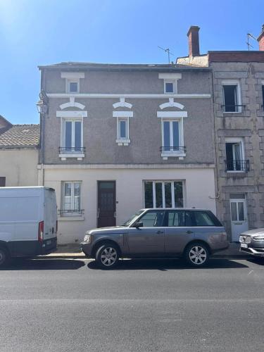 Central village house in Bussiere Poitevine - Location saisonnière - Val-d'Oire-et-Gartempe