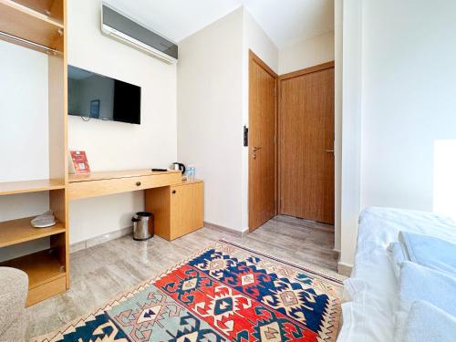 Double Room image 6