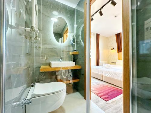 Deluxe Room image 8