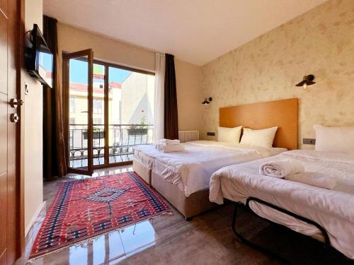 Deluxe Room image 4
