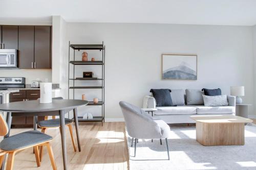 H St 1BR w WD Gym nr Union Station WDC-418 in Washington, USA