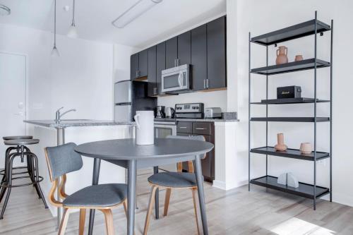 H St 1BR w WD Gym nr Union Station WDC-418 in Washington, USA
